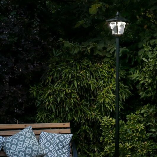 Festive Lights - 2.1m Solar Power Traditional led Lamp Post Light Outdoor Garden Pathway Drive Patio Decoration